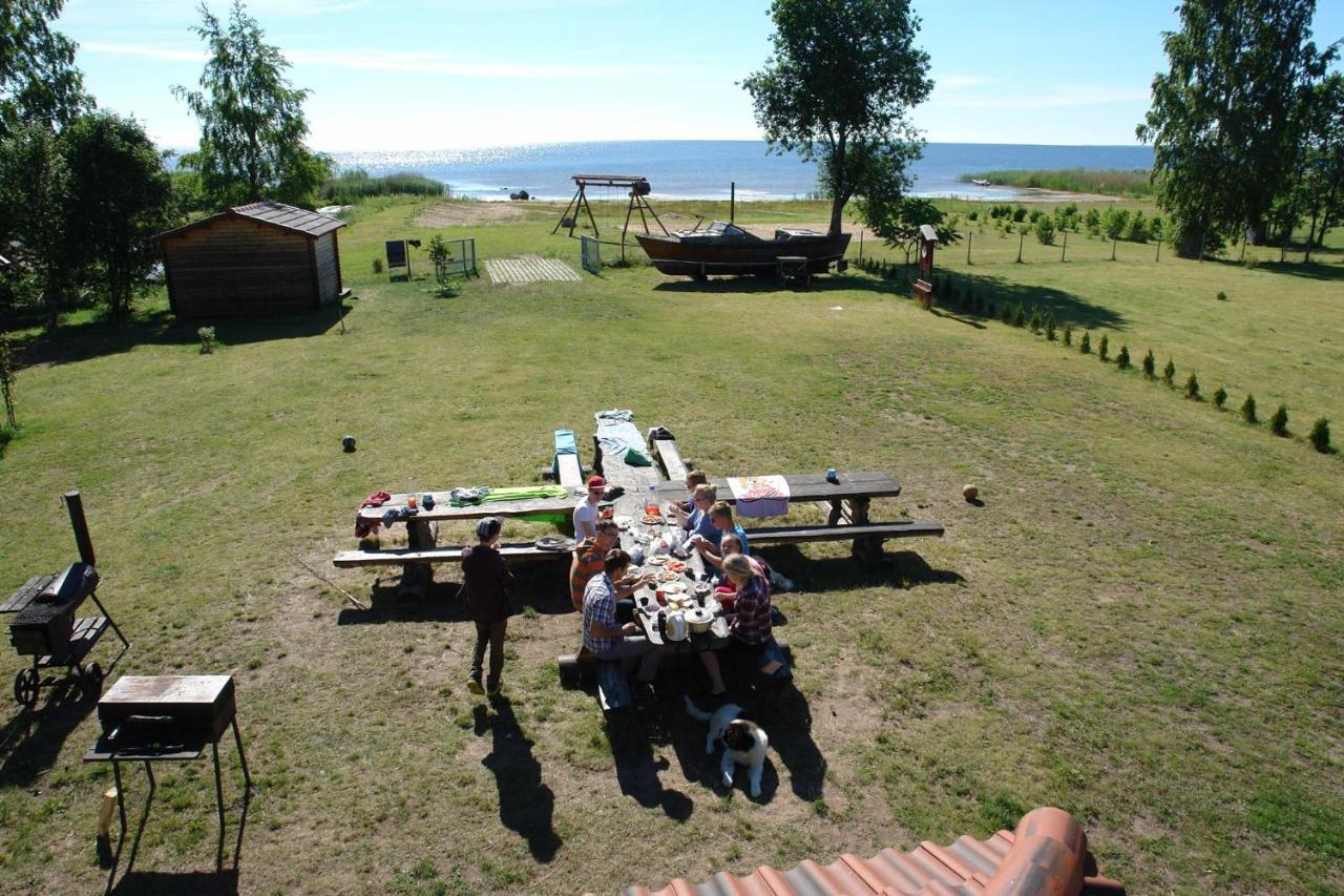 ホテル Paeevatalu Camping Vilusi エクステリア 写真