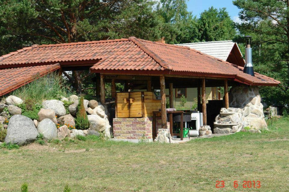 ホテル Paeevatalu Camping Vilusi エクステリア 写真