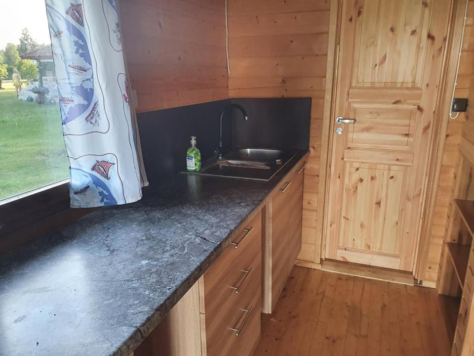 ホテル Paeevatalu Camping Vilusi エクステリア 写真