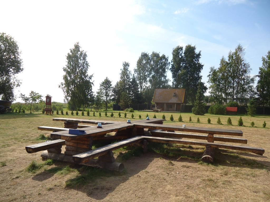 ホテル Paeevatalu Camping Vilusi エクステリア 写真